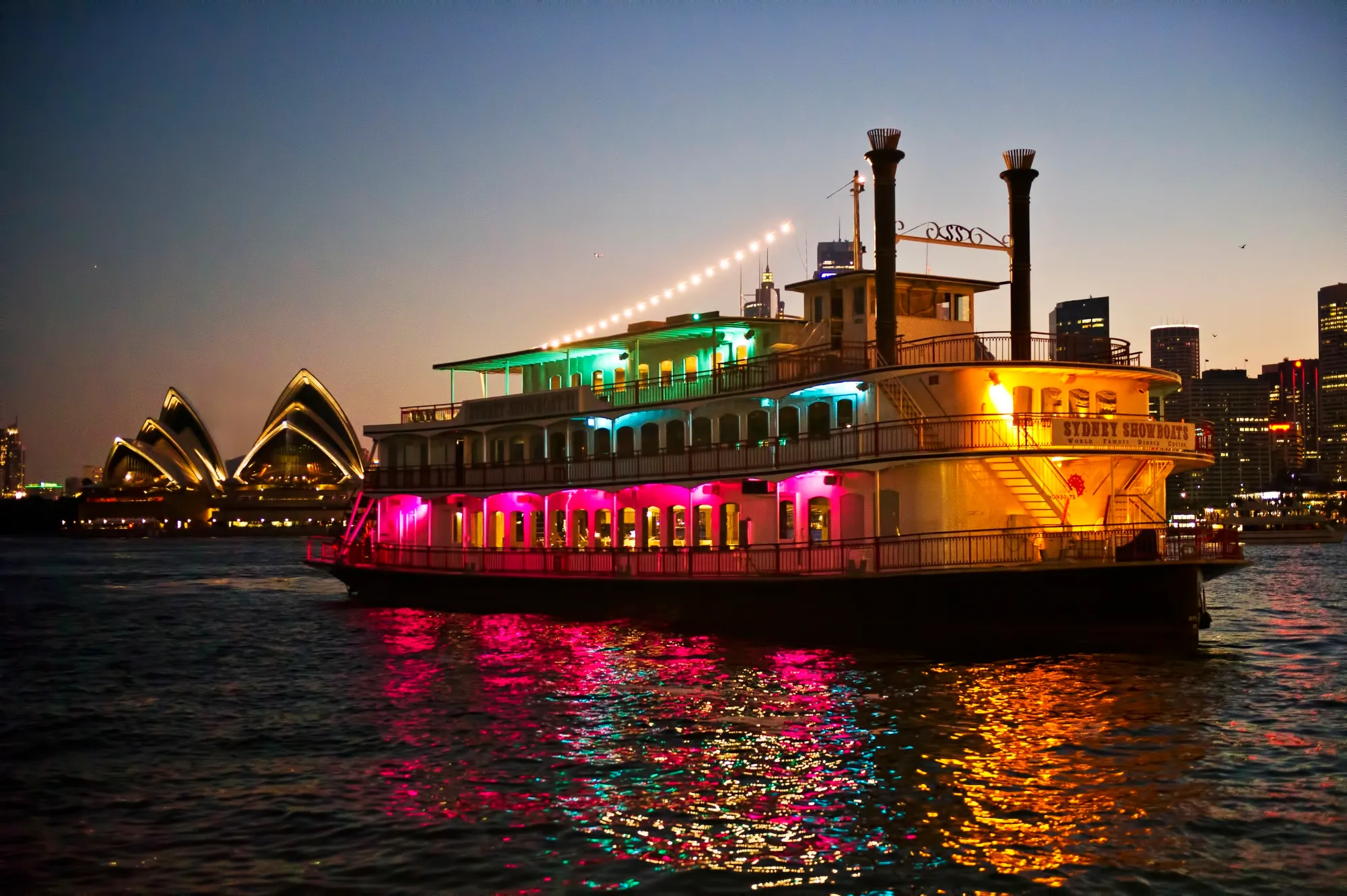 Sydney Cabaret Cruise & 3 Course Dinner - 3 Hours | Experience Oz-1