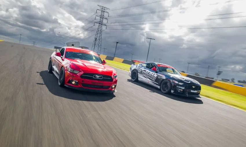 V8 Front Seat Hot Laps Ride, 3 Laps with Comms - Sydney