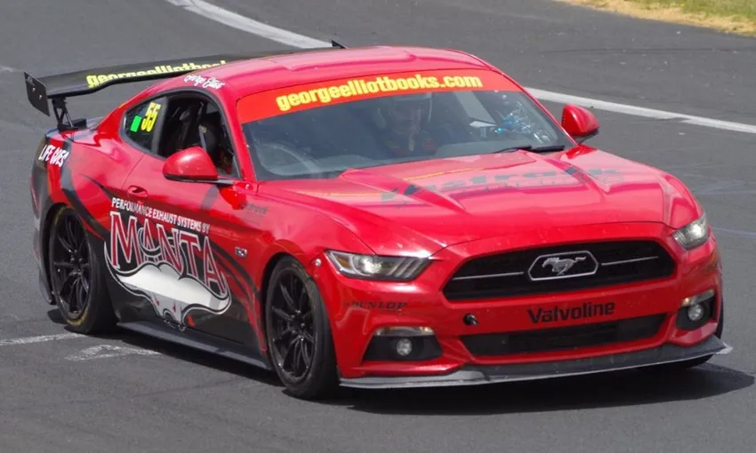 V8 Front Seat Hot Laps Ride, 3 Laps with Comms - Sydney