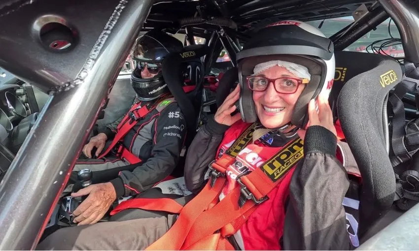 V8 Front Seat Hot Laps Ride, 3 Laps with Comms - Sydney