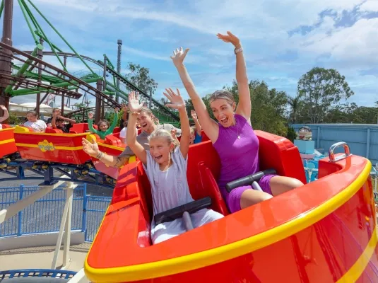 5 Day Dreamworld, WhiteWater World, SkyPoint Pass | Experience Oz