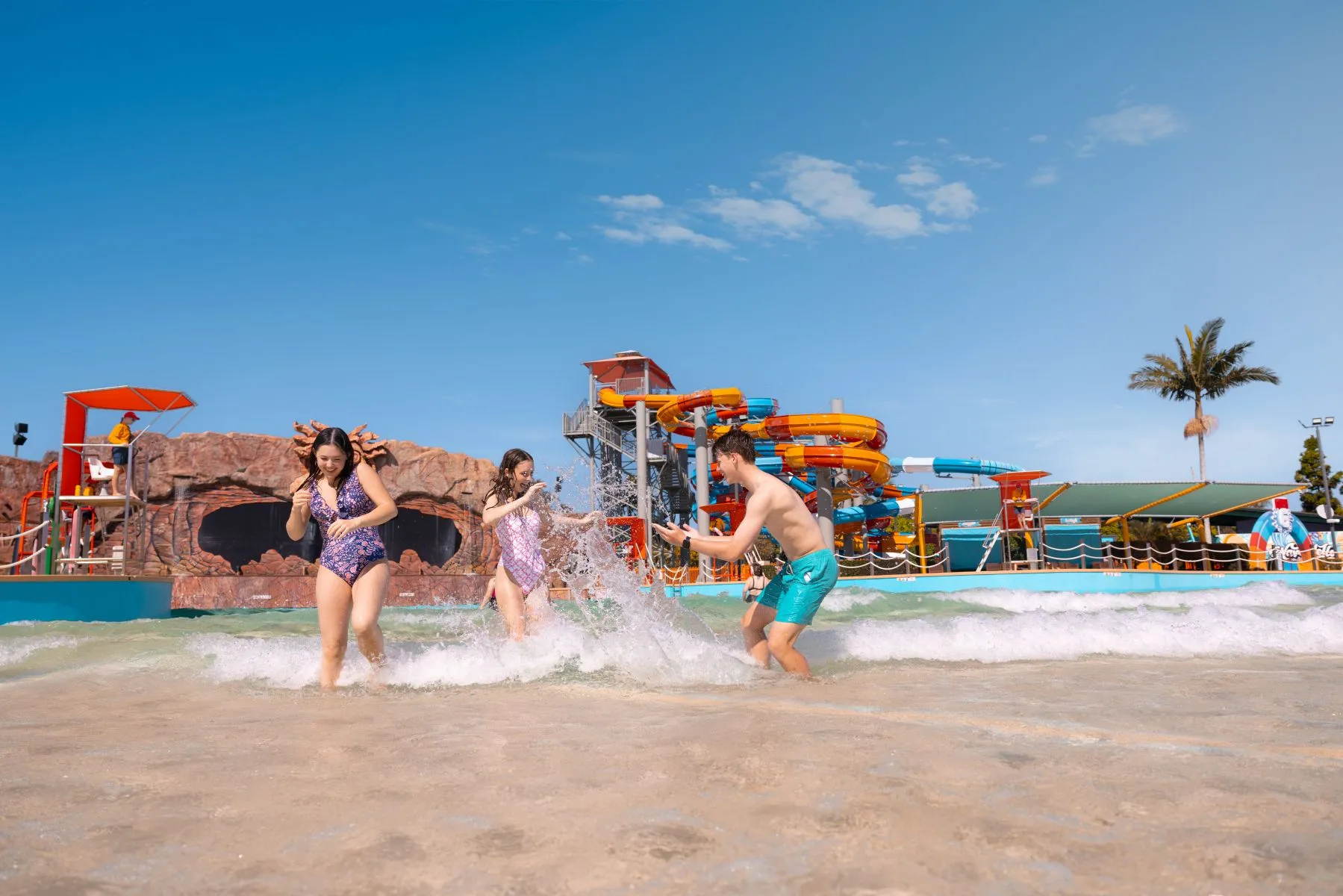 5 Day Dreamworld, WhiteWater World, SkyPoint Pass | Experience Oz-11
