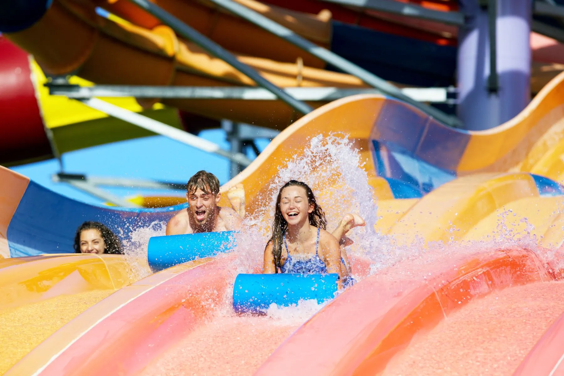 5 Day Dreamworld, WhiteWater World, SkyPoint Pass | Experience Oz-13