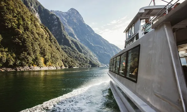 Milford Sound Small Group Coach & Cruise from Queenstown