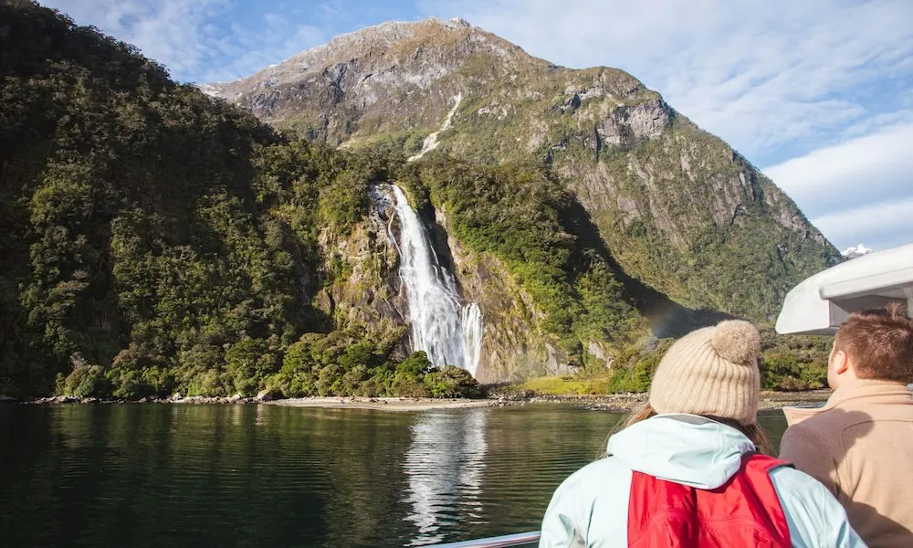 Milford Sound Coach & Cruise - BBQ Bus | Everything New Zealand-4