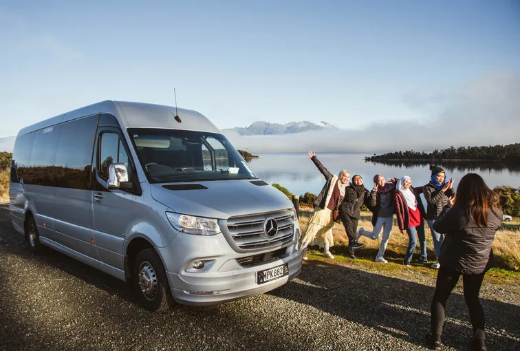 Milford Sound Coach & Cruise - BBQ Bus | Everything New Zealand