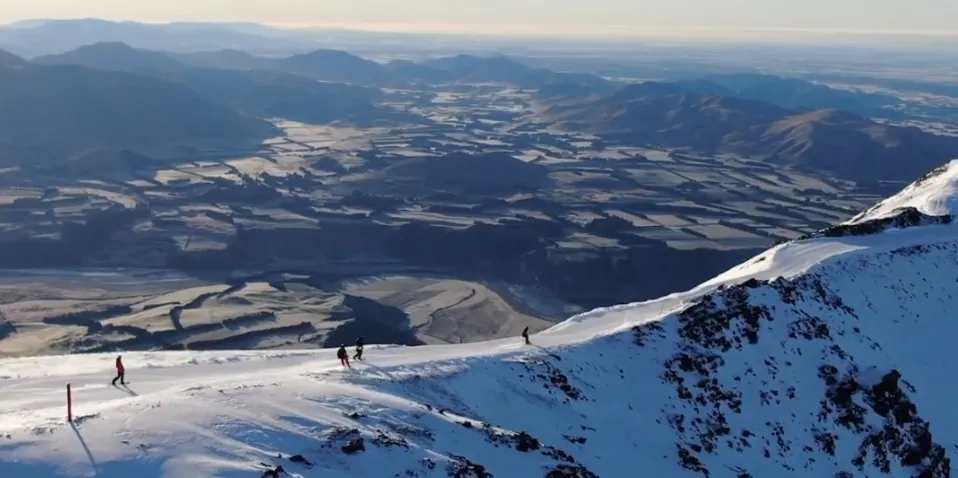 Ski & Snowboard Packages - The Remarkables Transfers | Everything New Zealand-4