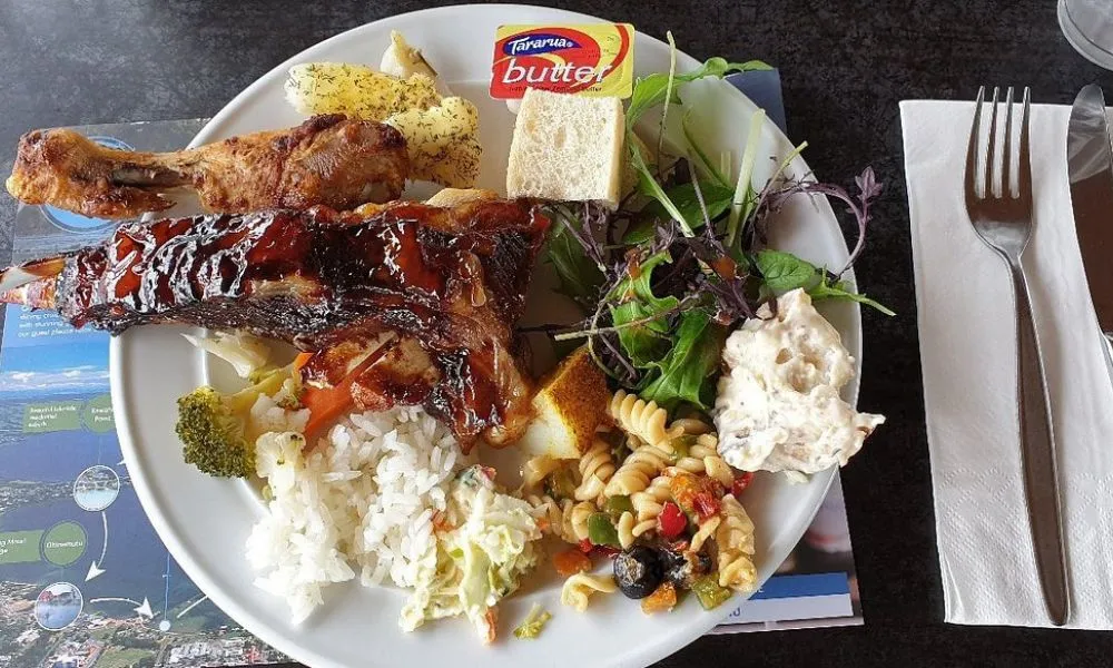 Lakeland Queen Cruise & Dining | Everything New Zealand-3