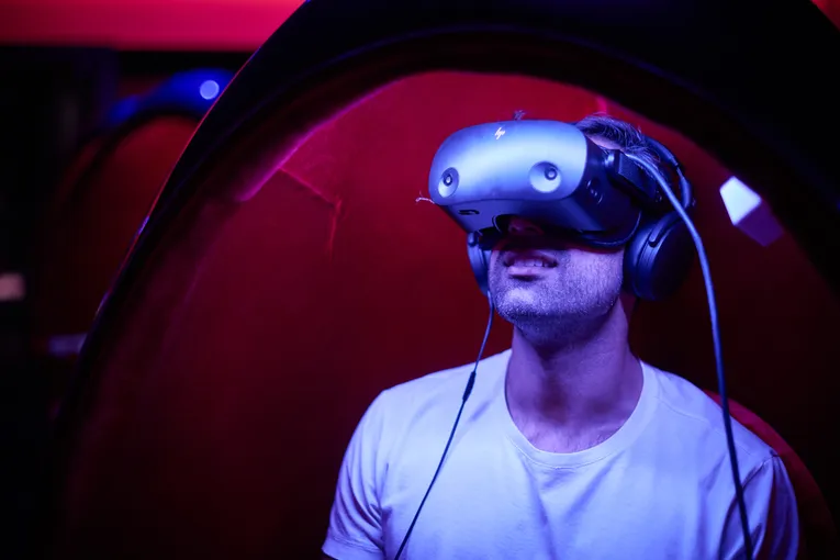 Melbourne Skydeck Cocktails and VR - For 2 | Experience Oz