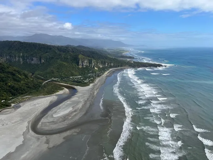 West Coast Helicopter Flight - 26 Minutes | Experience Oz + NZ