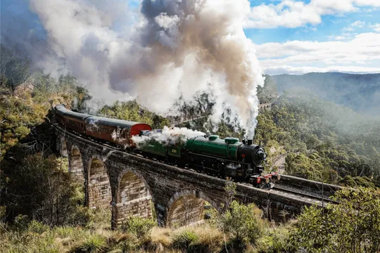 Blue Mountains Day Tour with Scenic World, Train & Ferry