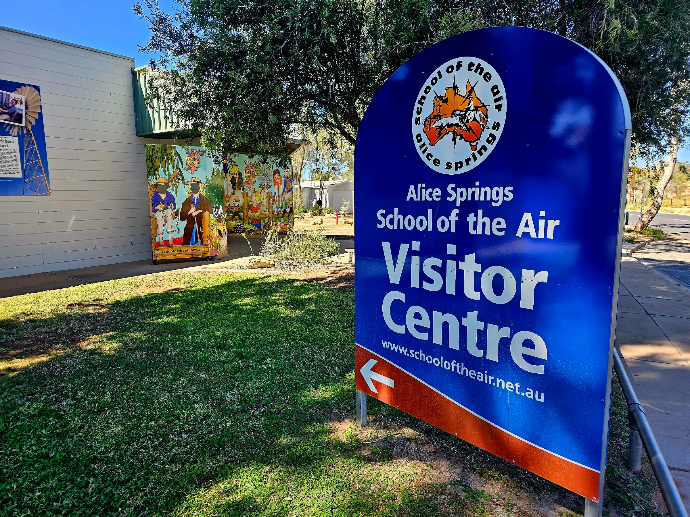 Alice Springs School of the Air Tour - 30 Minutes | Experience Oz-4