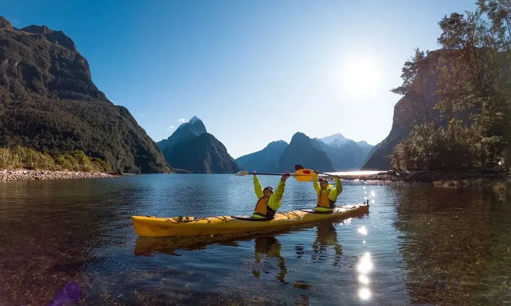 Milford Cruiser Rosco's Kayak Tours | Kayaking Milford Sound | Everything New Zealand-6