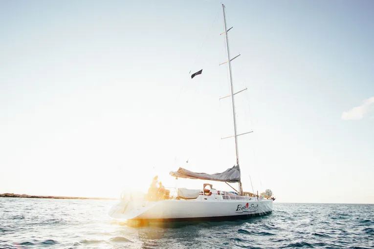 2 Night Whitsundays Sailing Adventure on Broomstick