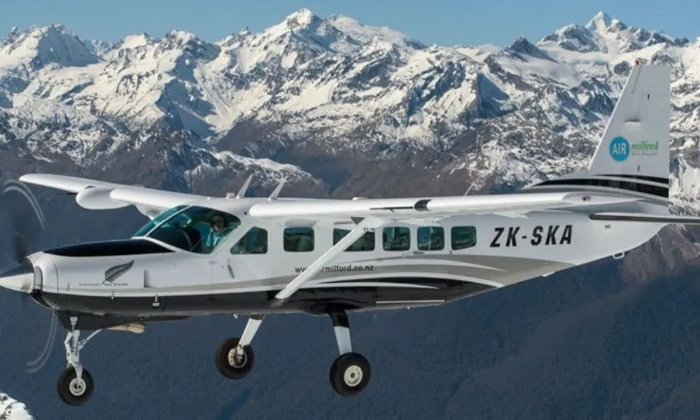 Scenic Flight & Milford Sound Cruise Midday Departure | Everything New Zealand-2