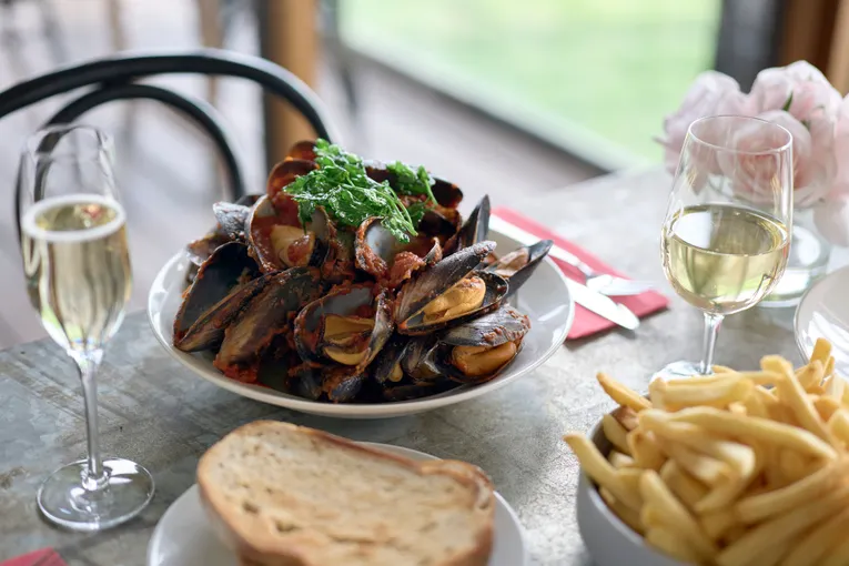Bellarine 3 Course Luxe Lunch or Dinner with Wine | Experience Oz
