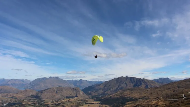 Tandem Paragliding 3,600ft, 1 Hour - Wanaka