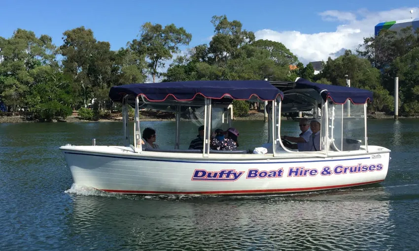 Gold Coast Boat Hire | Experience Oz