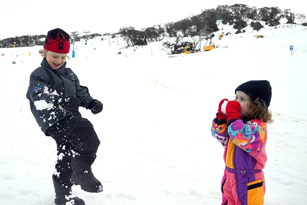 Snow Play Tour, Full Day - Snowy Mountains from Sydney