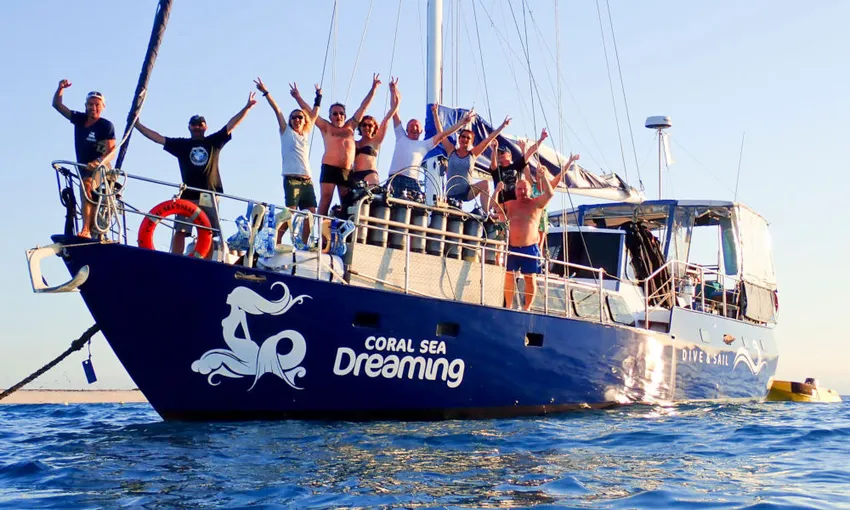 Great Barrier Reef Overnight Snorkel Cruise | Experience Oz