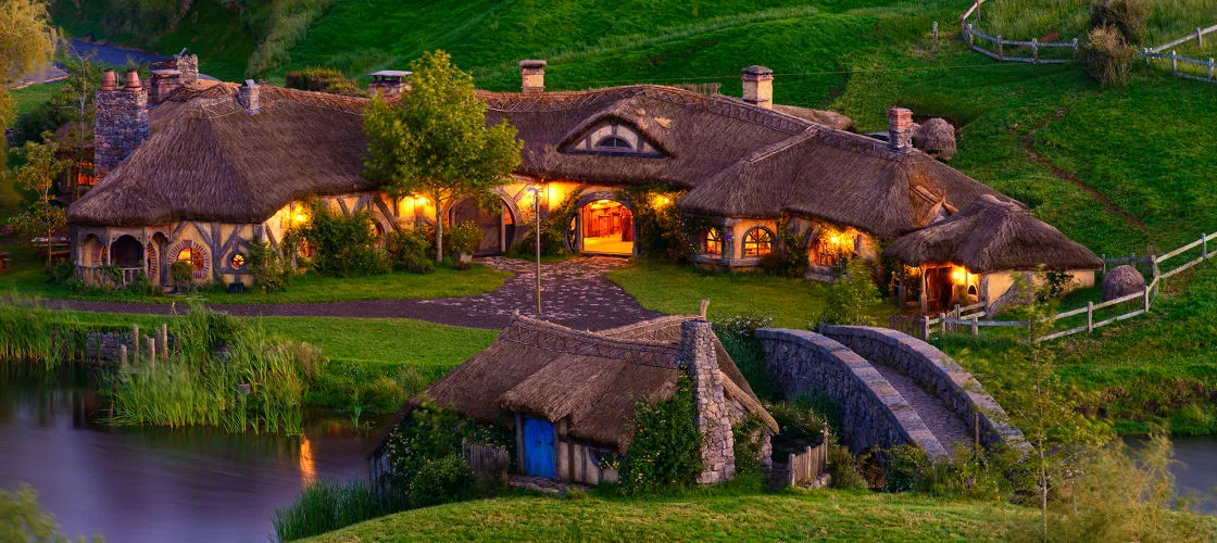 The Hobbiton Movie Set Tour | Everything New Zealand-2
