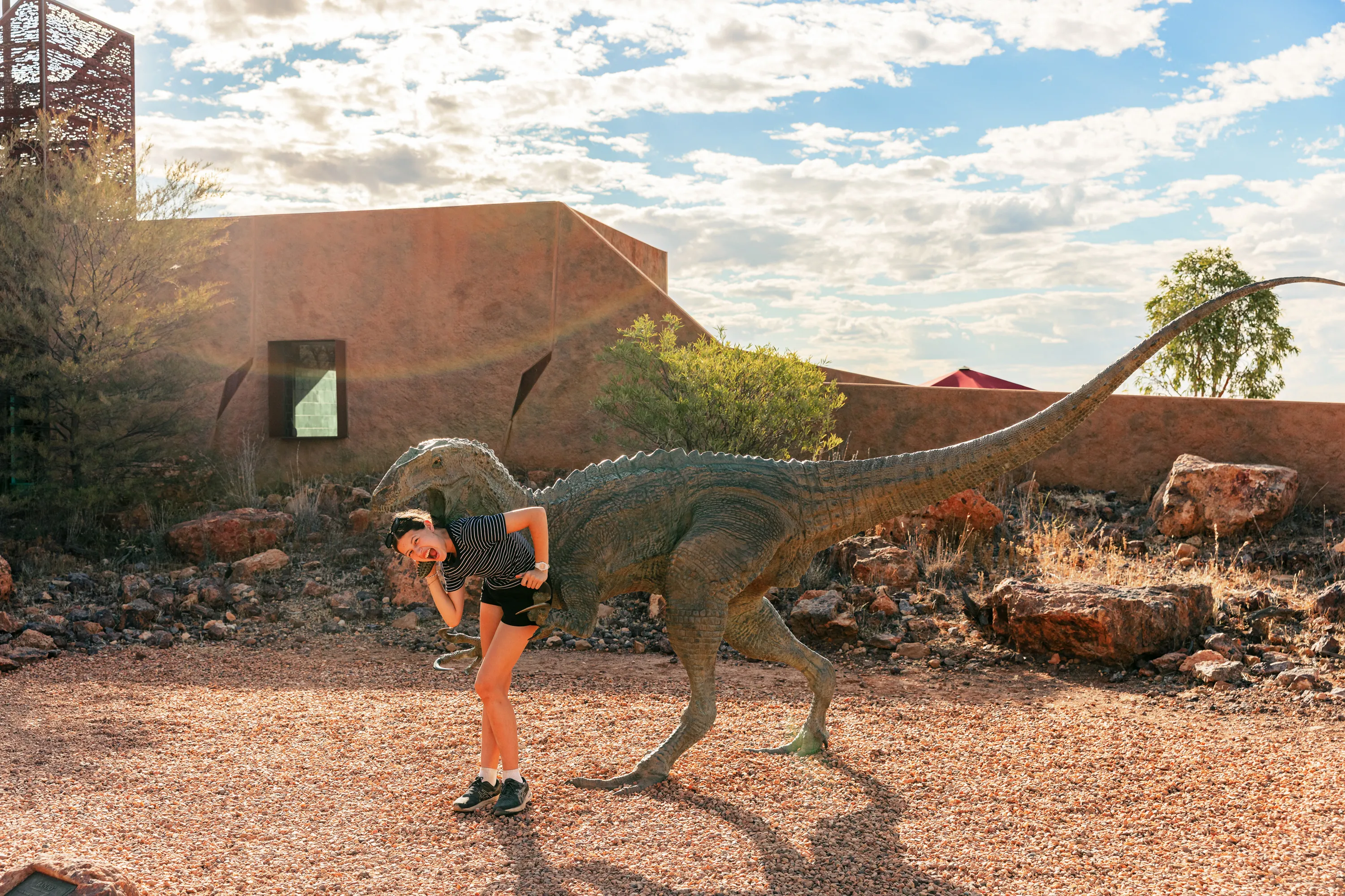 Ultimate Dinosaur Tour with Lab & Canyon Access | Experience Oz-3