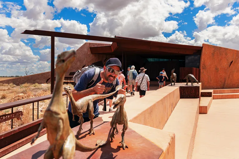 Ultimate Dinosaur Tour with Lab & Canyon Access | Experience Oz
