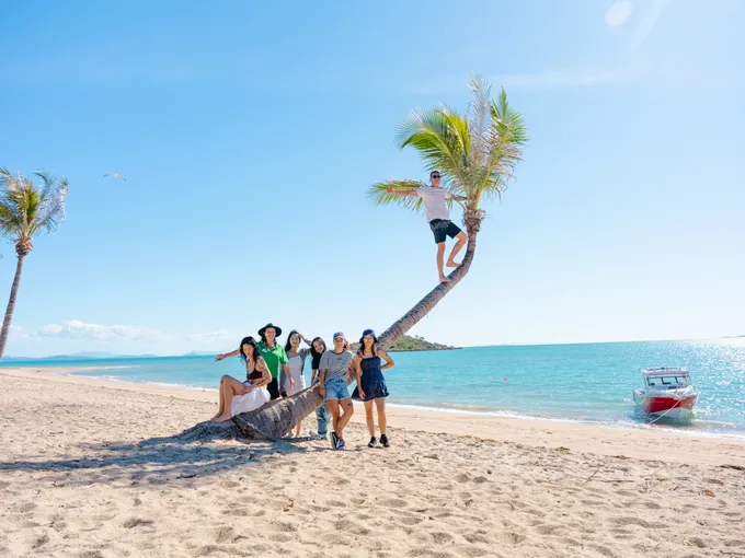 Whitsundays Cape Gloucester Coastal Day Tour | Experience Oz