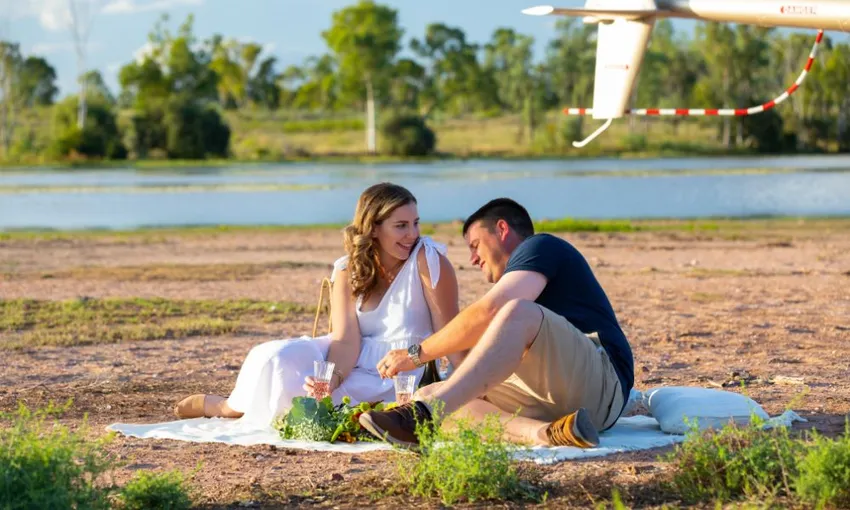 Clermont Waterfront Picnic and Helicopter Flight | Experience Oz