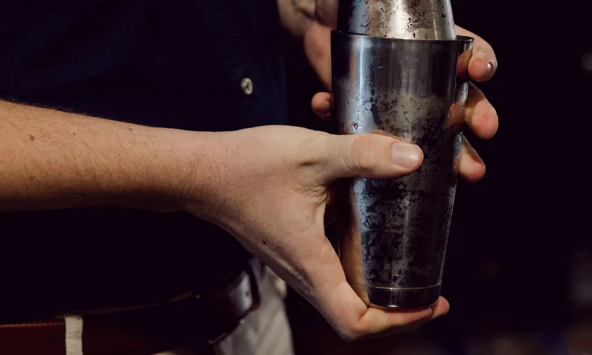 Outback Queensland Cocktail Making Class | Experience Oz