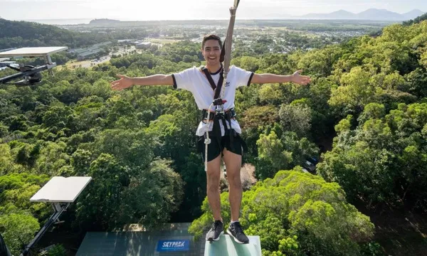 Cairns 2x Bungy Jump Experience - Roof Launch