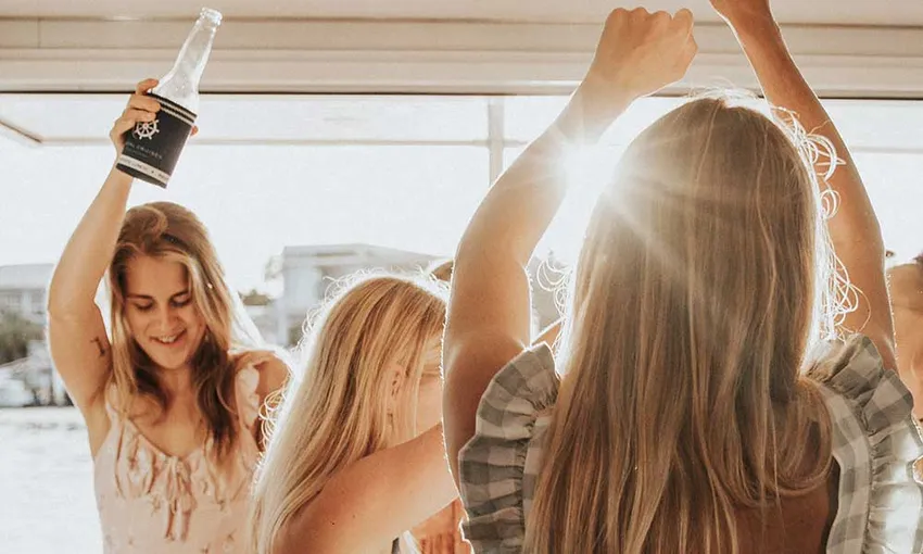 Mooloolaba Sunday Session Harbour Cruise | Experience Oz