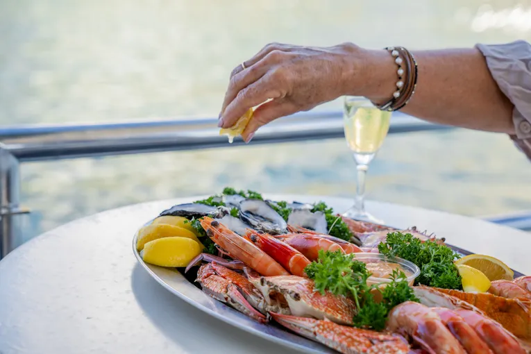 Mooloolaba Cruise with Seafood Platter - For 2 | Experience Oz
