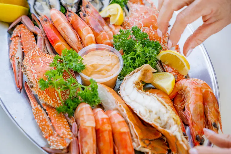 Mooloolaba Cruise with Seafood Platter - For 2 | Experience Oz