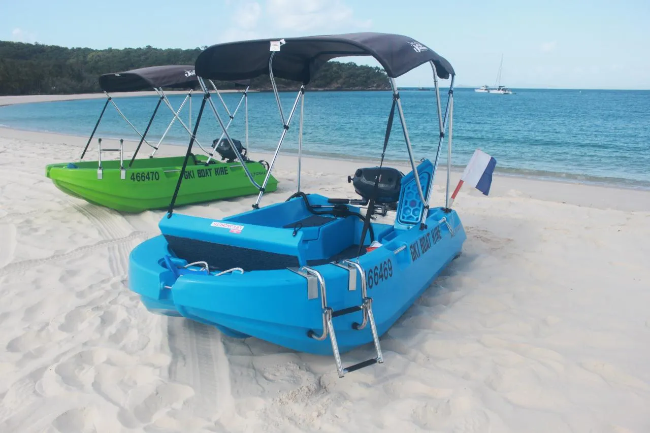 Great Keppel Island Polycraft Boat Hire | Experience Oz-3
