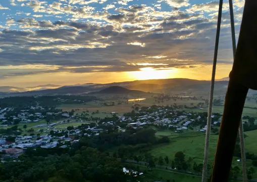Queensland Country Sunrise Hot Air Balloon Ride & Breakfast