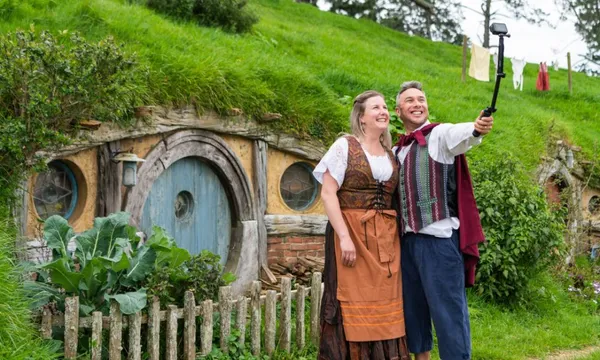 Hobbiton Movie Set Tour from Auckland - Full Day