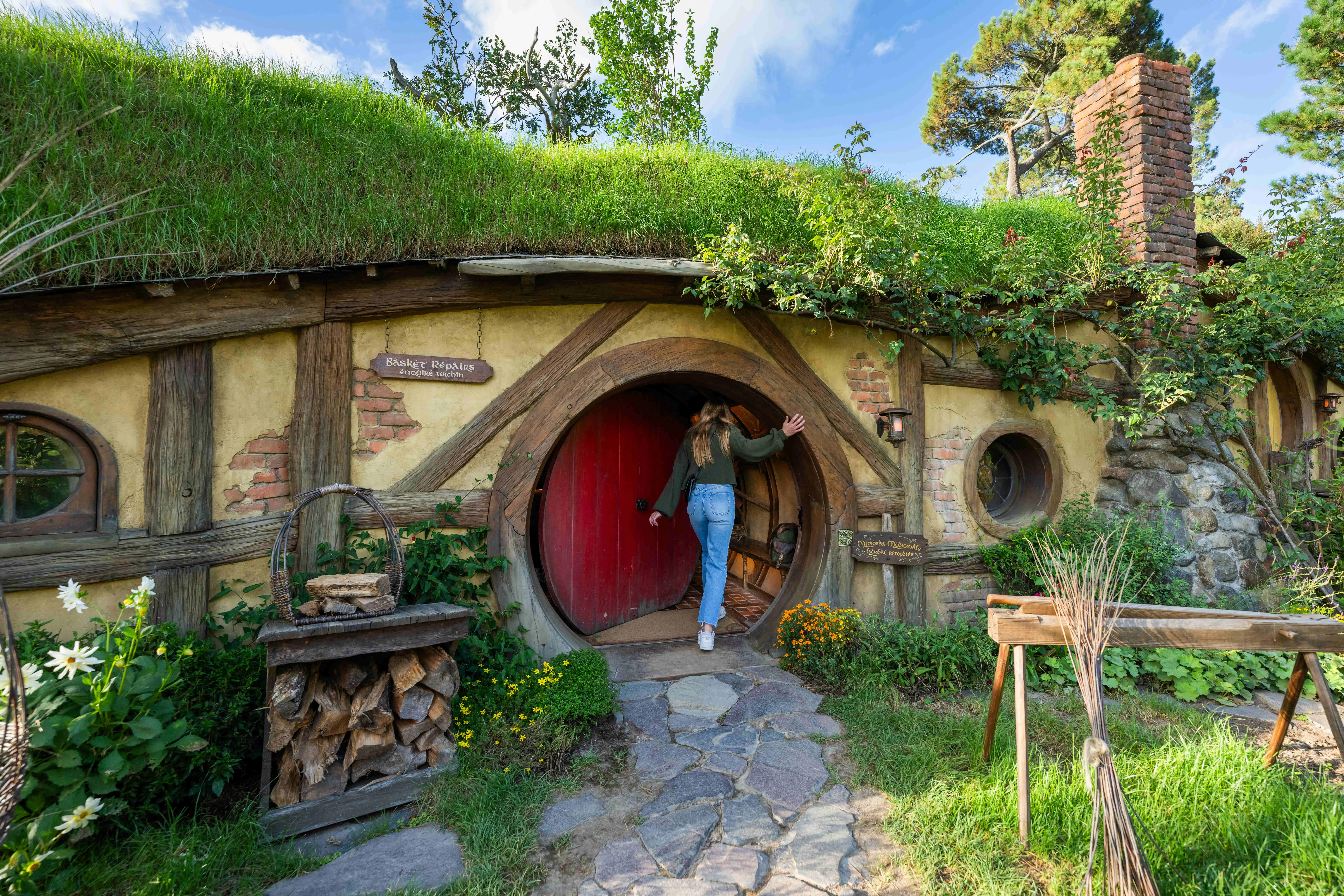 Hobbiton Movie Set Tour from Auckland | Everything New Zealand-11