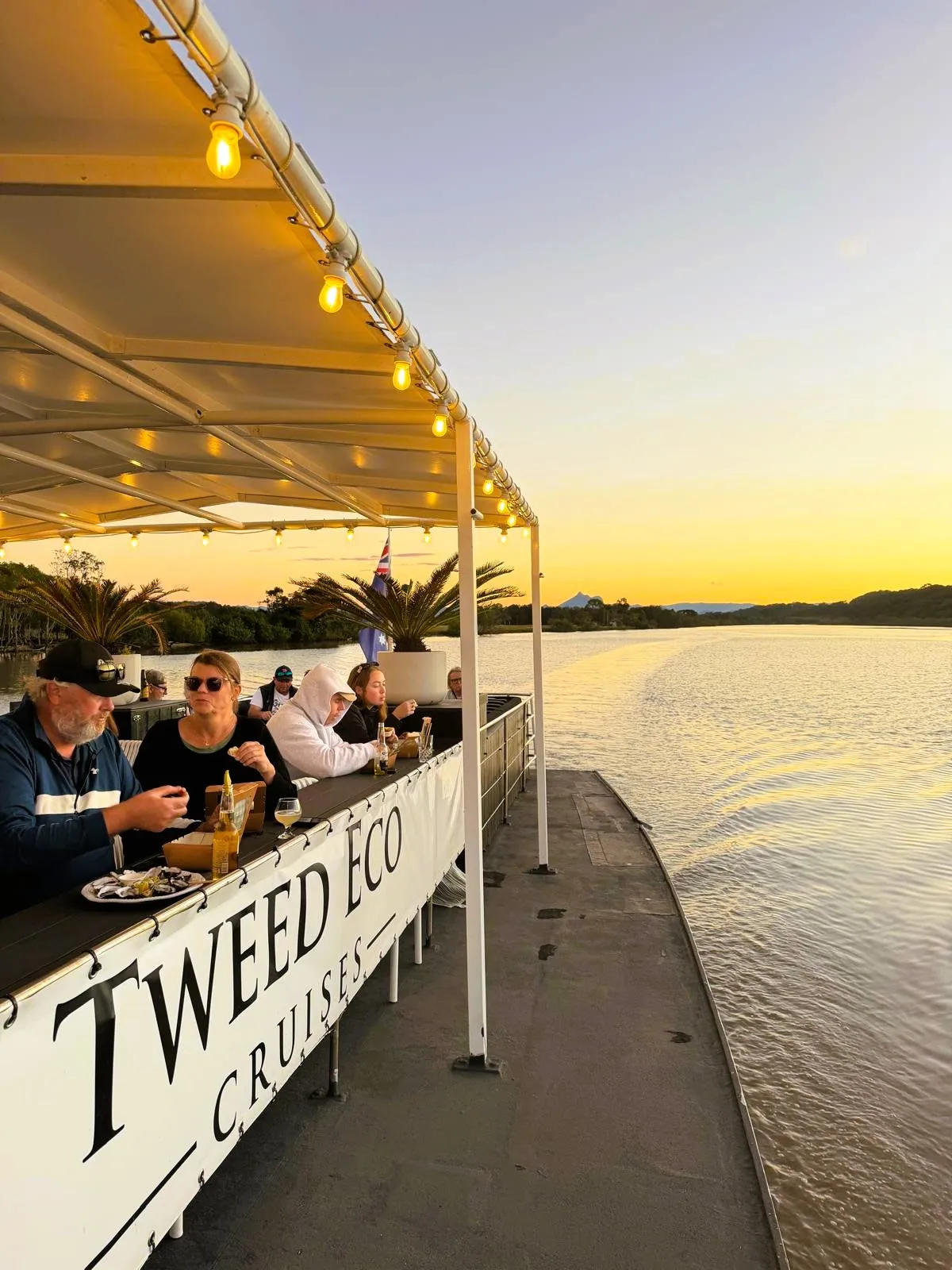 Tweed River Sunset Cruise, Live Music & Nibbles | Experience Oz-6