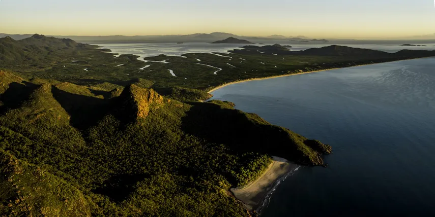 Hinchinbrook Island Scenic Cruise - Half Day | Experience Oz