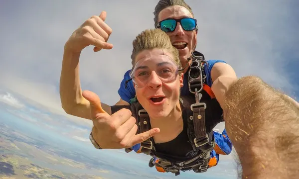 Langhorne Creek Tandem Skydive - 7,500ft to up to 15,000ft