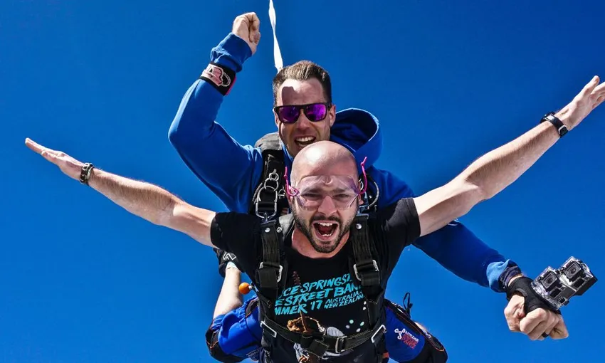 Langhorne Creek Tandem Skydive - Up to 15,000ft | Experience Oz