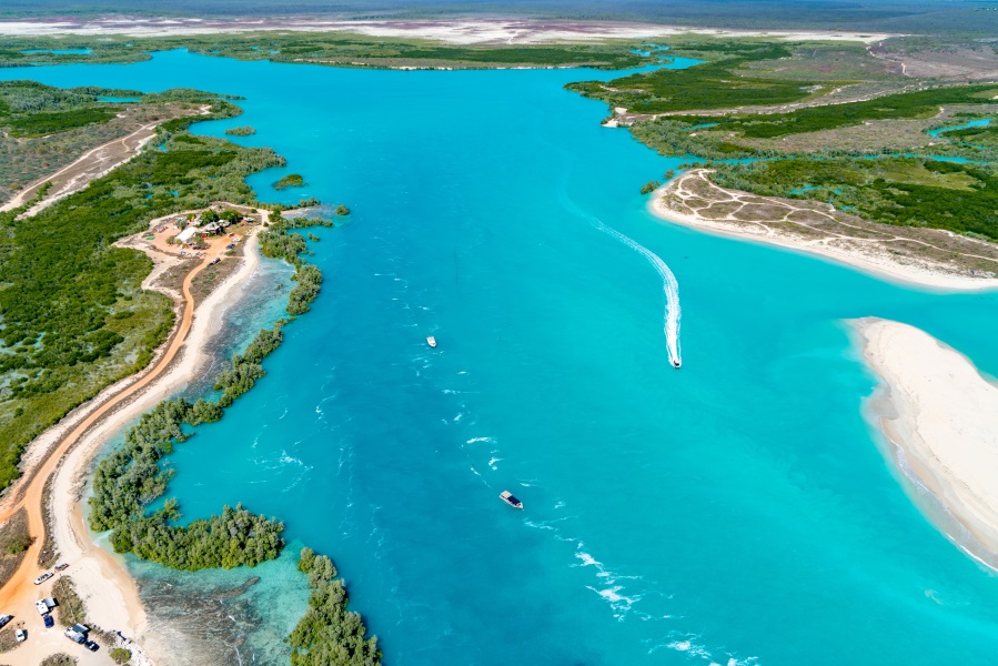 Pearls and Coast Scenic Flight & Pearl Farm Tour