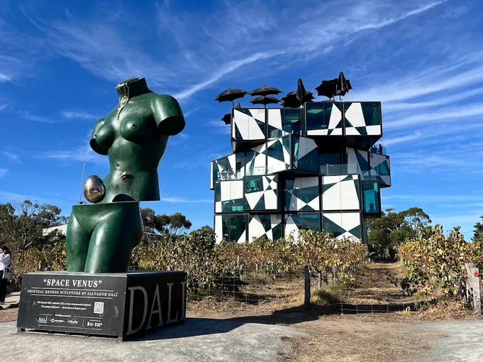 Adelaide Hills, Hahndorf & McLaren Vale Tour | Experience Oz