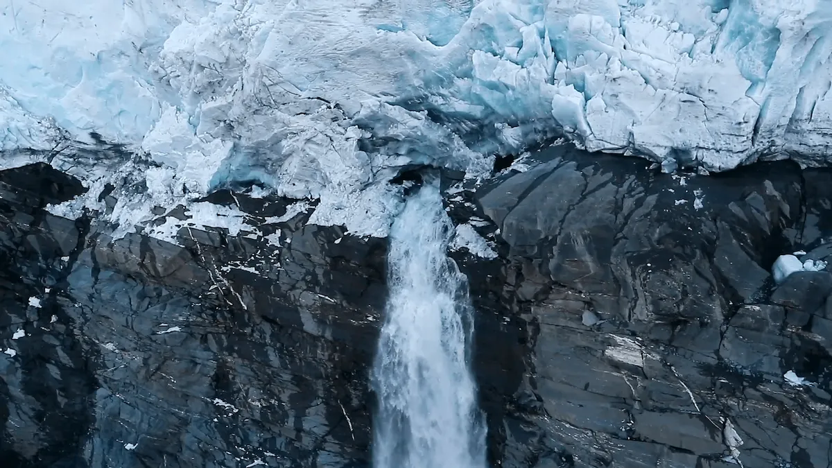 Wanaka Helicopter Flight with Snow Landing | Experience Oz-3
