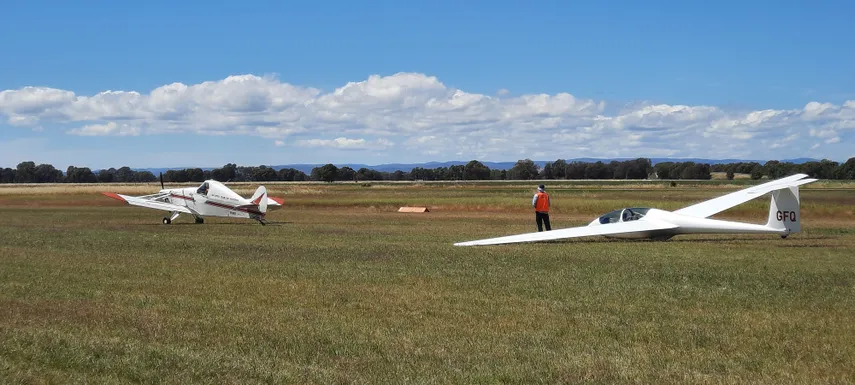 Benalla Scenic Glider Flight to 3,000ft | Experience Oz