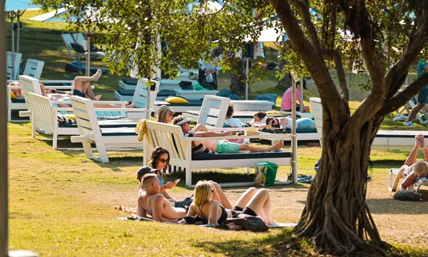 Darwin Gourmet Picnic Pack with Wine - For 2