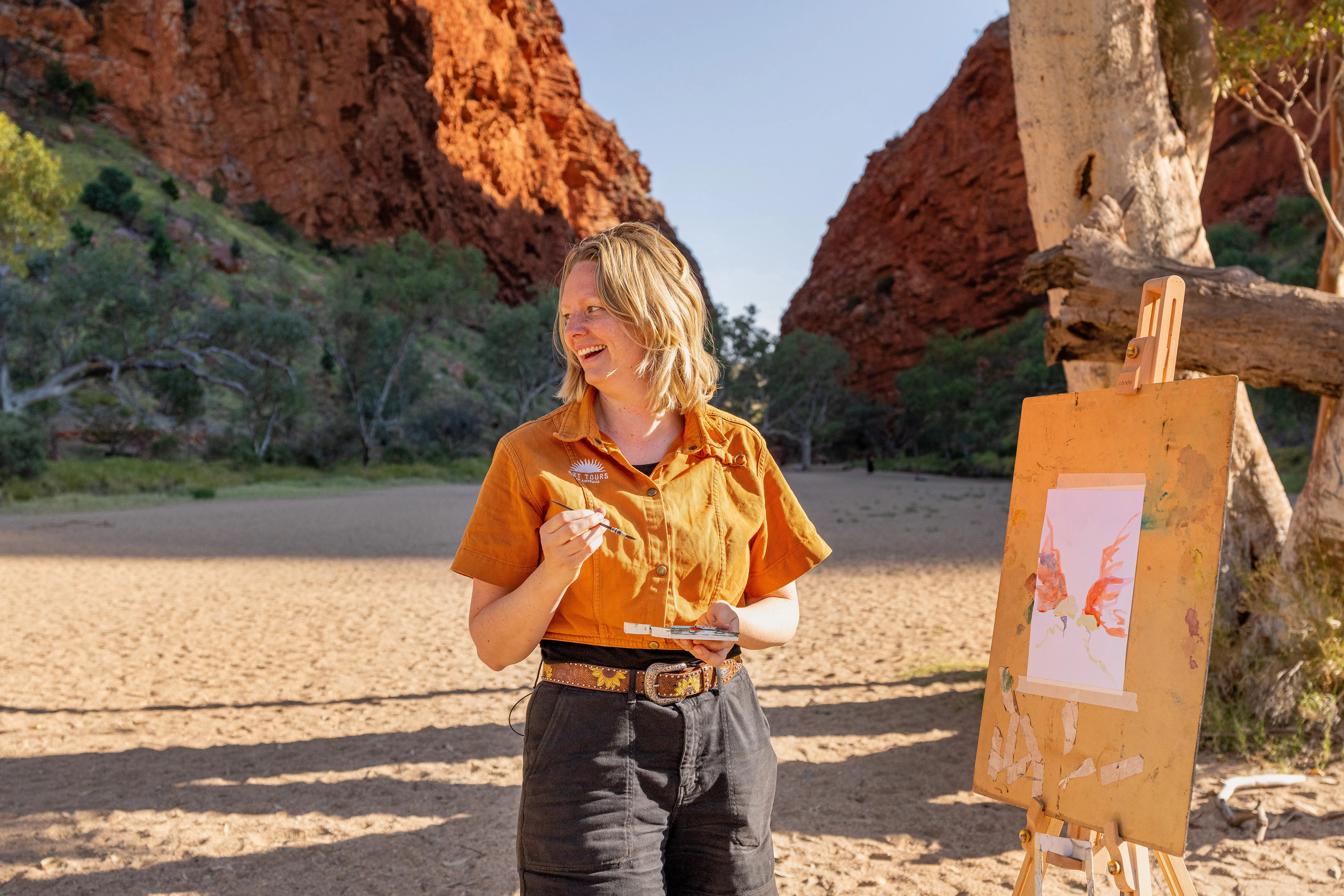 Simpsons Gap Sunset Watercolour Class - 3 Hours | Experience Oz-2