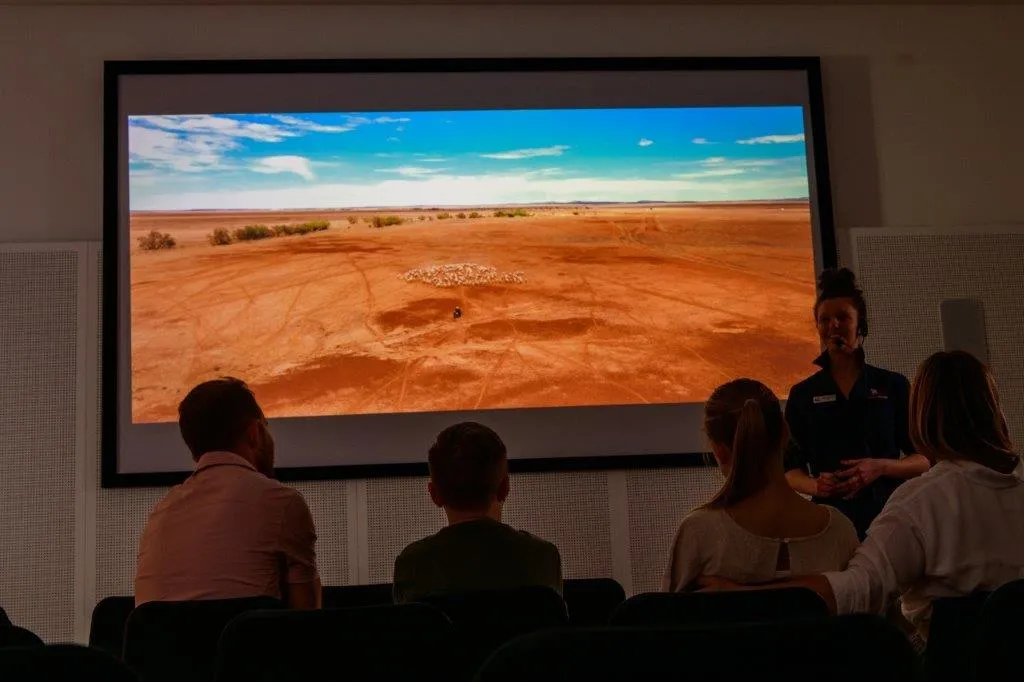 Eromanga Australian Dinosaur Giants Museum Tour | Experience Oz-4