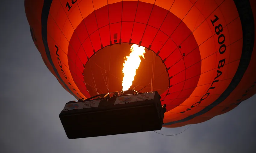 Ballooning in Yarra Valley INCLUDES Melbourne City Transfer and Breakfast